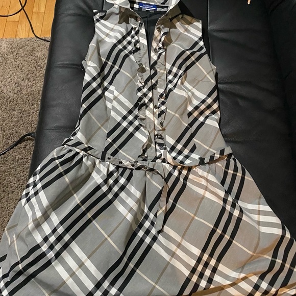 SOLD!! Burberry London Blue Label Size 38, US 6 - Picture 6 of 9